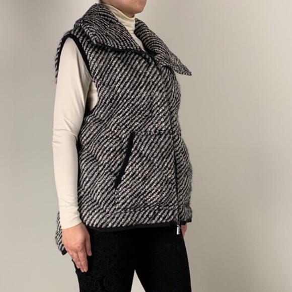 Moncler Eleagnus Wool Down Vest Fur Collar size 1 - Picture 4 of 8